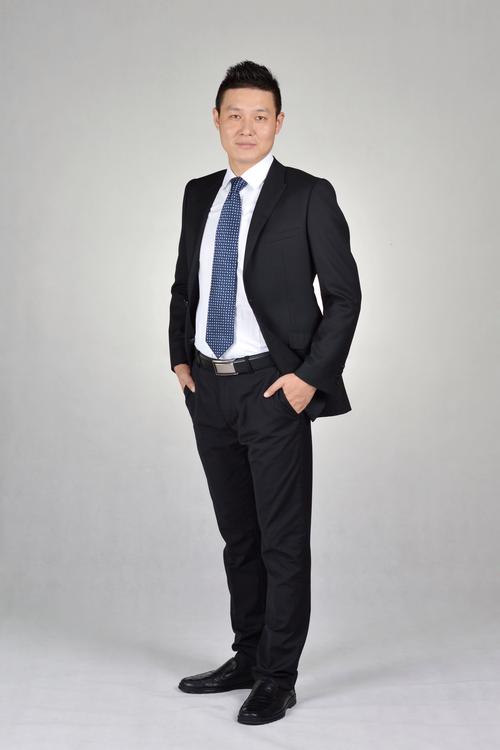 许印固 视觉与舞美负责人